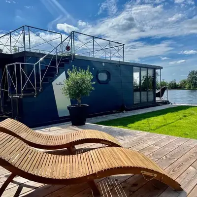 NEW - Little Asia - Stunning Boathouse on a lake Near Amsterdam with Sauna