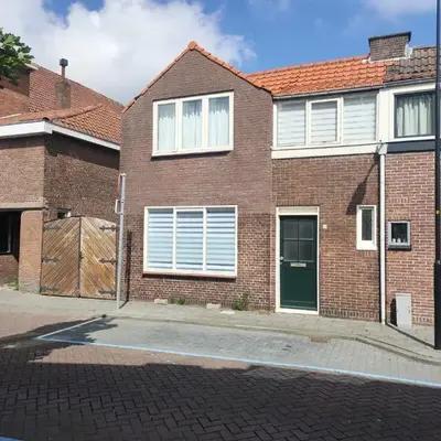 House with garden in the center close to the sea and Amsterdam