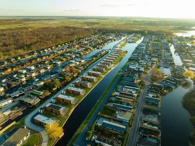 an aerial view of a marina with houses at MarinaPark Residentie Nieuw Loosdrecht in Loosdrecht