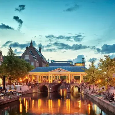 Leiden City Centre Canal View or Terrace View Apartments
