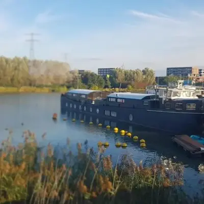 EUPHRATE HOUSeBOAT