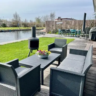NEW - The Surf Shack - on a lake near Amsterdam!