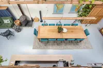 an overhead view of a table and chairs at Het Kamphuis, landelijk slapen in Heerhugowaard