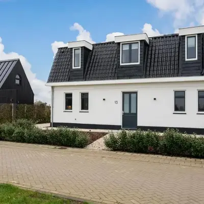 8 persons waterfront Villa Tulpenacker