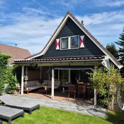 Bungalow 15 op Recreatiepark De Wielen