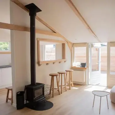 Westeindercabin