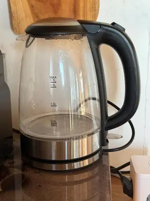 a tea kettle sitting on top of a counter at R&M Boutique in Lijnden