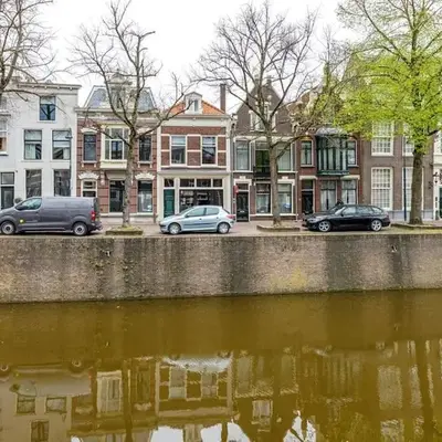 Historisch grachtenpand in centrum Gouda