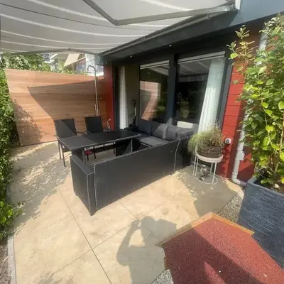 Luxe appartement bij Zuidas met tuin en buitendouche