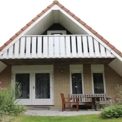 Pretty holiday home in Burgerburg