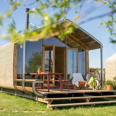 Luxe Wikkelhouse met hottub 'Dompel'