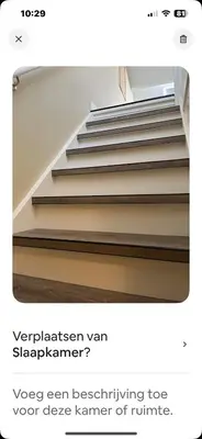 a screenshot of a stairwell with a text message about a stairwell istgavascript at Zon & blij in Katwijk aan Zee