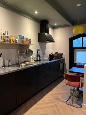 Gallery image of Poortwachterswoning tegen duingebied aan in dorp in Driehuis
