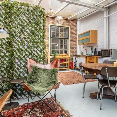 Cozy two-room city center apartment with garden