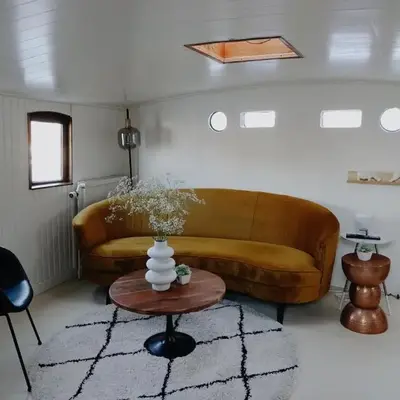 City center Amstel river Houseboat Kom en Zie