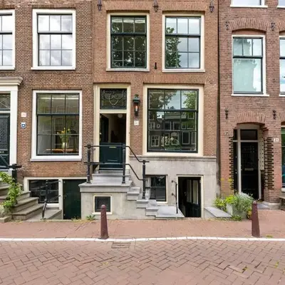 Charming souterrain studio at Bloemgracht 30