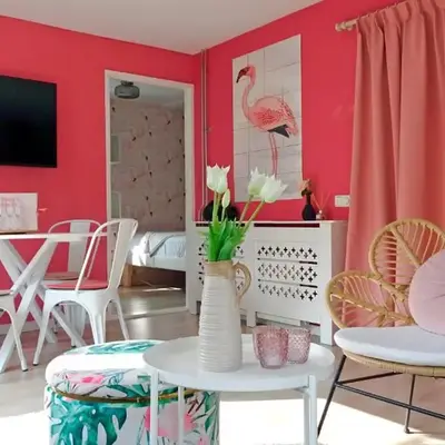 Delightful tropical retreat close to the sea