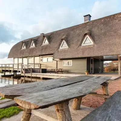 10P 4B Luxe Villa with Pool and Sauna in Spijkerboor