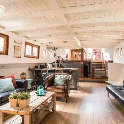 Luxury large Houseboat AZARA