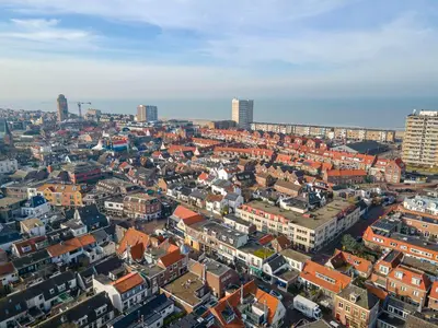 an aerial view of a city with buildings at Vissershuisje Achterom 4 in Zandvoort