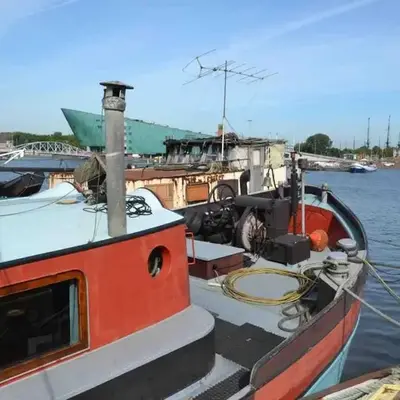 Marie's Houseboat