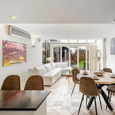 Charming Loft with Free Parking and 15 mins to AMS