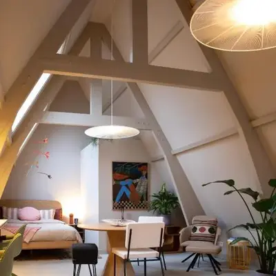 The Painters Loft sleeping among the art