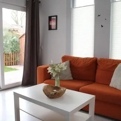 Holiday Home Schönes Ferienhaus in Wervershoof mit Garten- Grill und Terrasse by Interhome