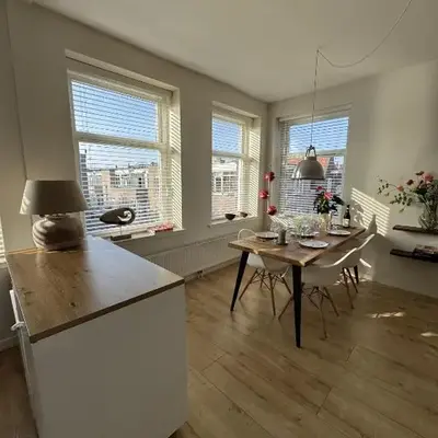 Authentic sunny Amsterdam Jordaan apartment