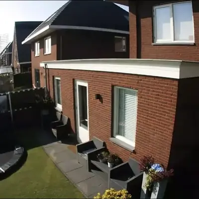 Private apartment with garden