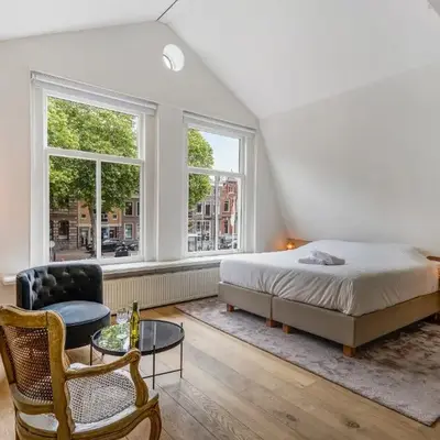 Luxury Studio in Utrecht Center - view on canal