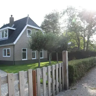 Groet Villa Stay with Garden Views
