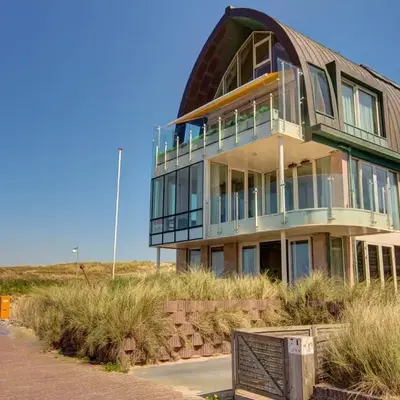 Apartment De Zeeparel by Interhome