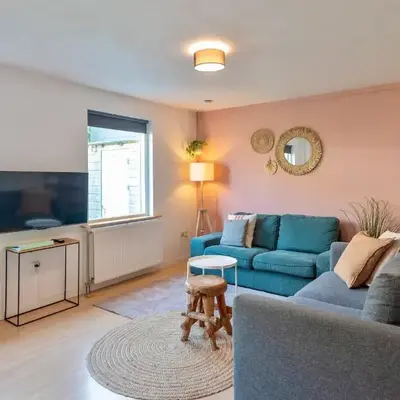 Spacious Family Holiday Home (7p)
