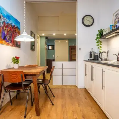 Stylish Private Studio Close to City