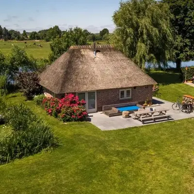 Groeten uit Hoogmade - rural cottage