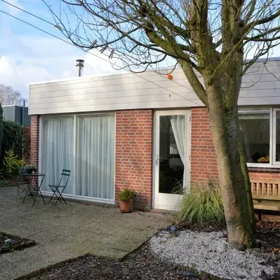 Bungalow in Noordwijkerhout near Lake