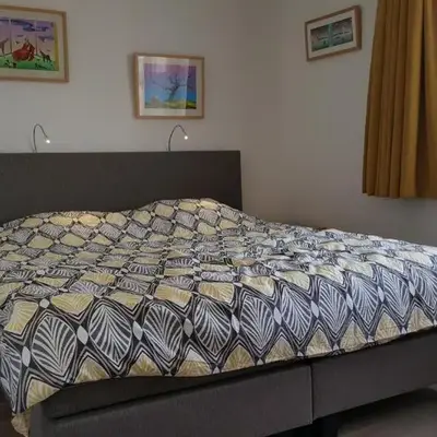 Quiet spacious room