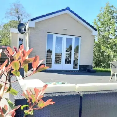 Huisje Britt met grote tuin en veel privacy
