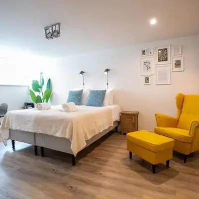 Nassau Canal Suites - in the heart of the city