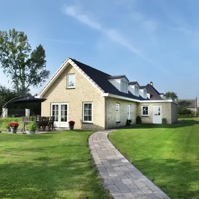 Villa in Schoorldam with Garden