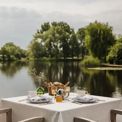 Inn on the Lake