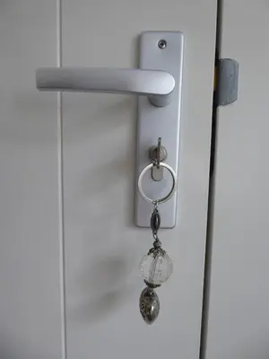 a door knob and a lock on a door at Beemster Oase in De Beemster