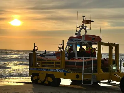 a life boat on the beach at sunset at B&B Joeys place in Egmond aan Zee