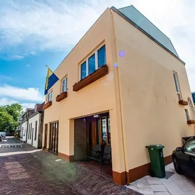 Sunny Spacious Apartment De Bijenkorf