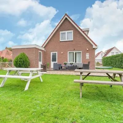 Holiday Home in Zeewolde near Forest