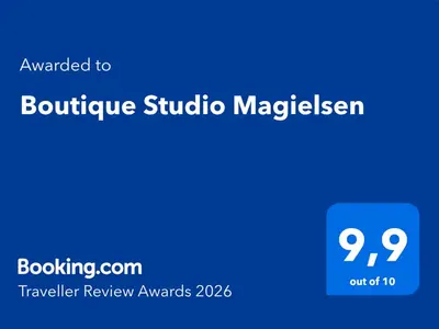 a screenshot of a cell phone with a blue background at Boutique Studio Magielsen in Amsterdam