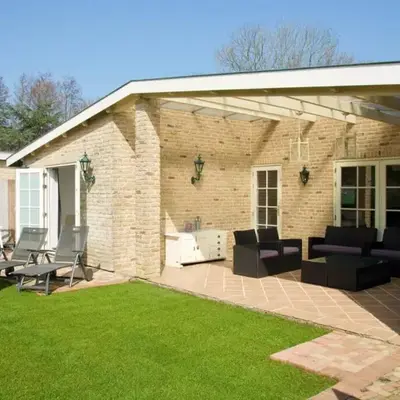 Bungalow between Amsterdam and Haarlem with sauna