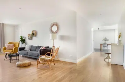 a living room with a couch and chairs at Have a nice stay! - Silt14 Sfeervol vakantie appartement in Noordwijk