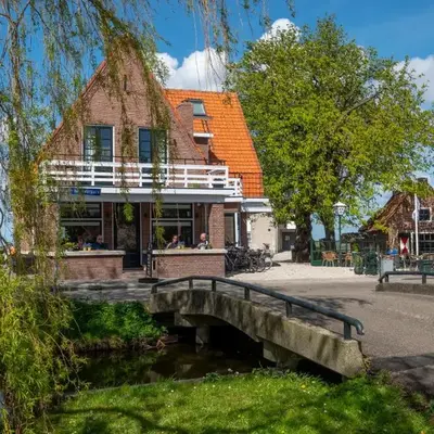 The Lake Inn
